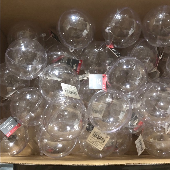 Set of 23 - Clear Plastic Ornament Balls - Picture 6 of 6